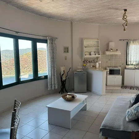 بيت للعطل Razos Windmill فاثي